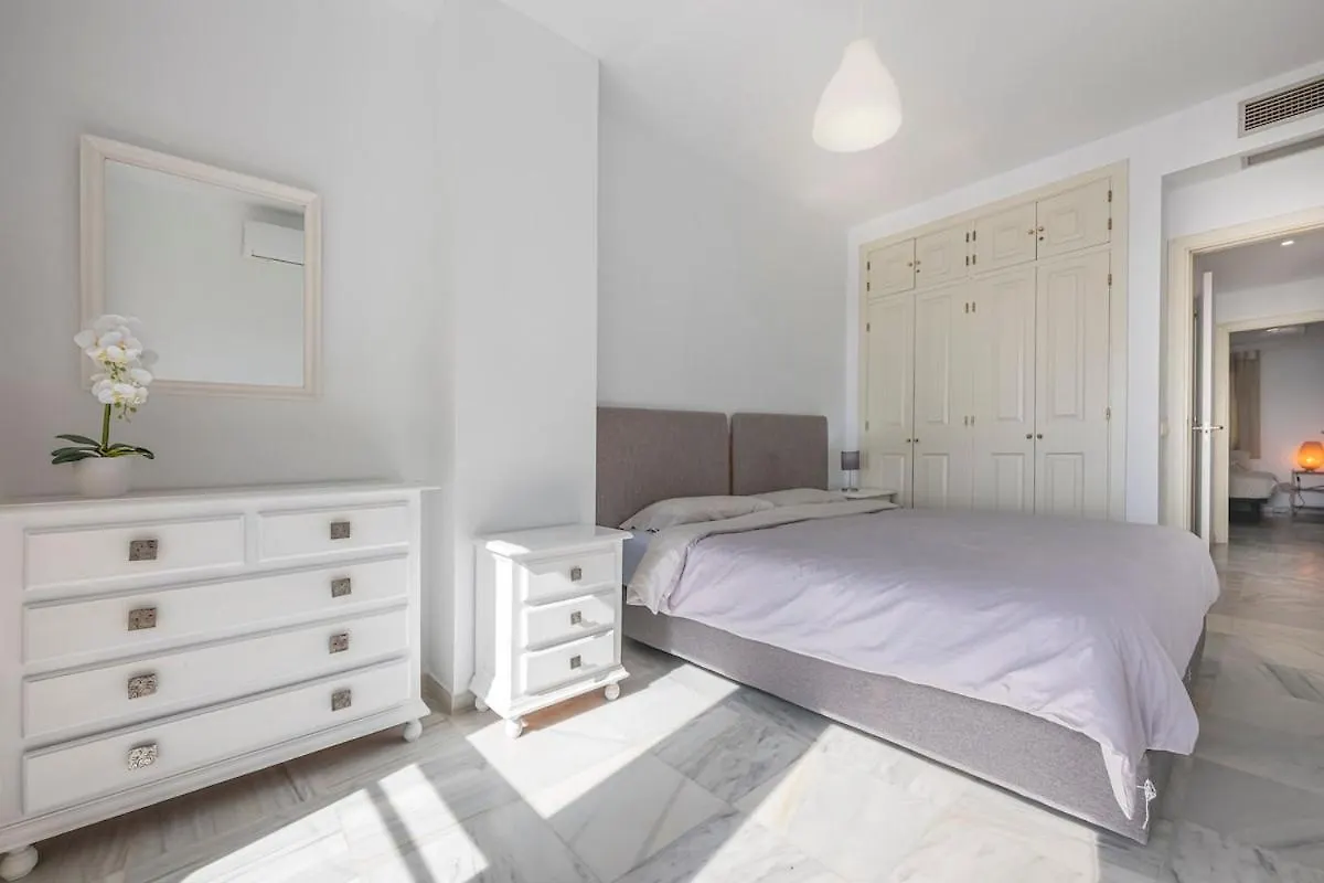 Cozy & Comfy Seaside Retreat In Estepona Hiszpania