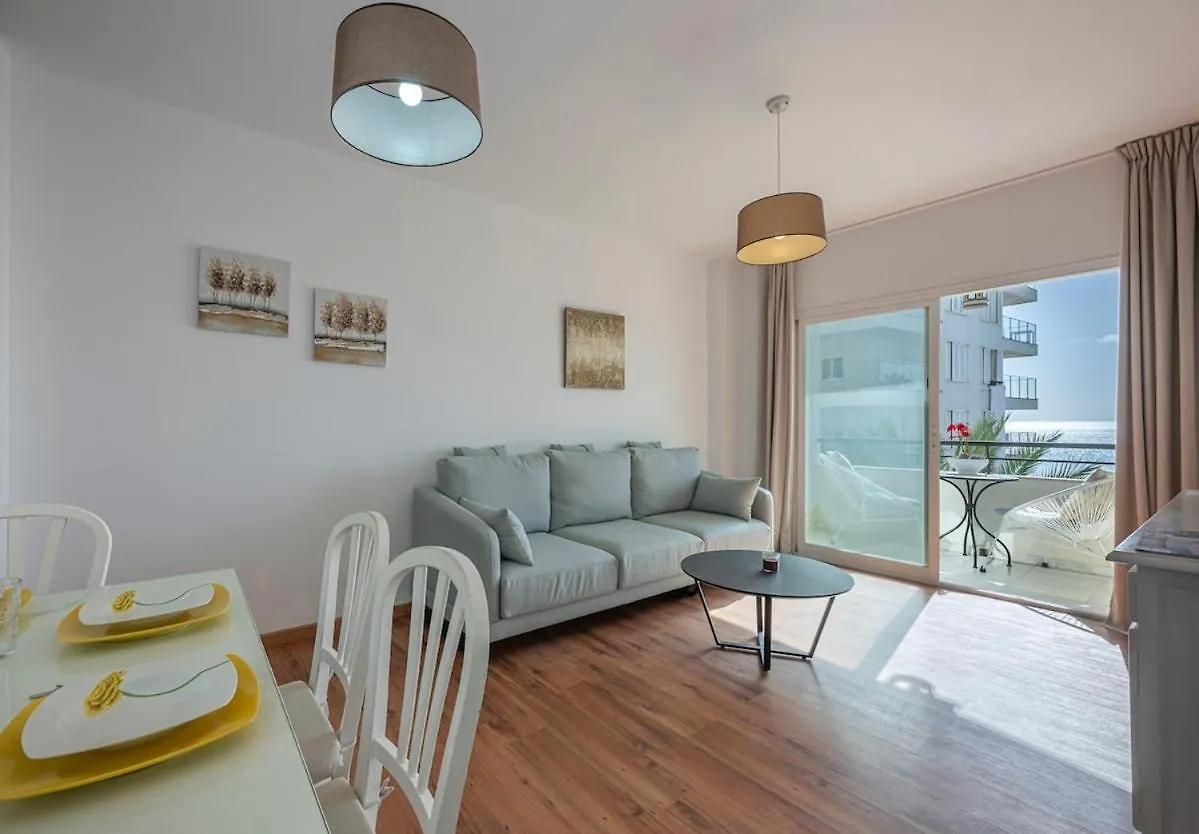 Apartment Cozy & Comfy Seaside Retreat In Estepona Spain