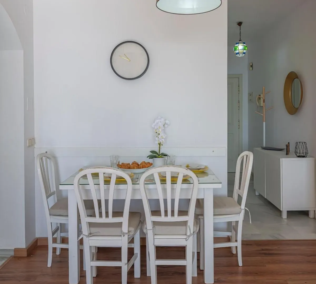 Apartment Cozy & Comfy Seaside Retreat In Estepona Spain